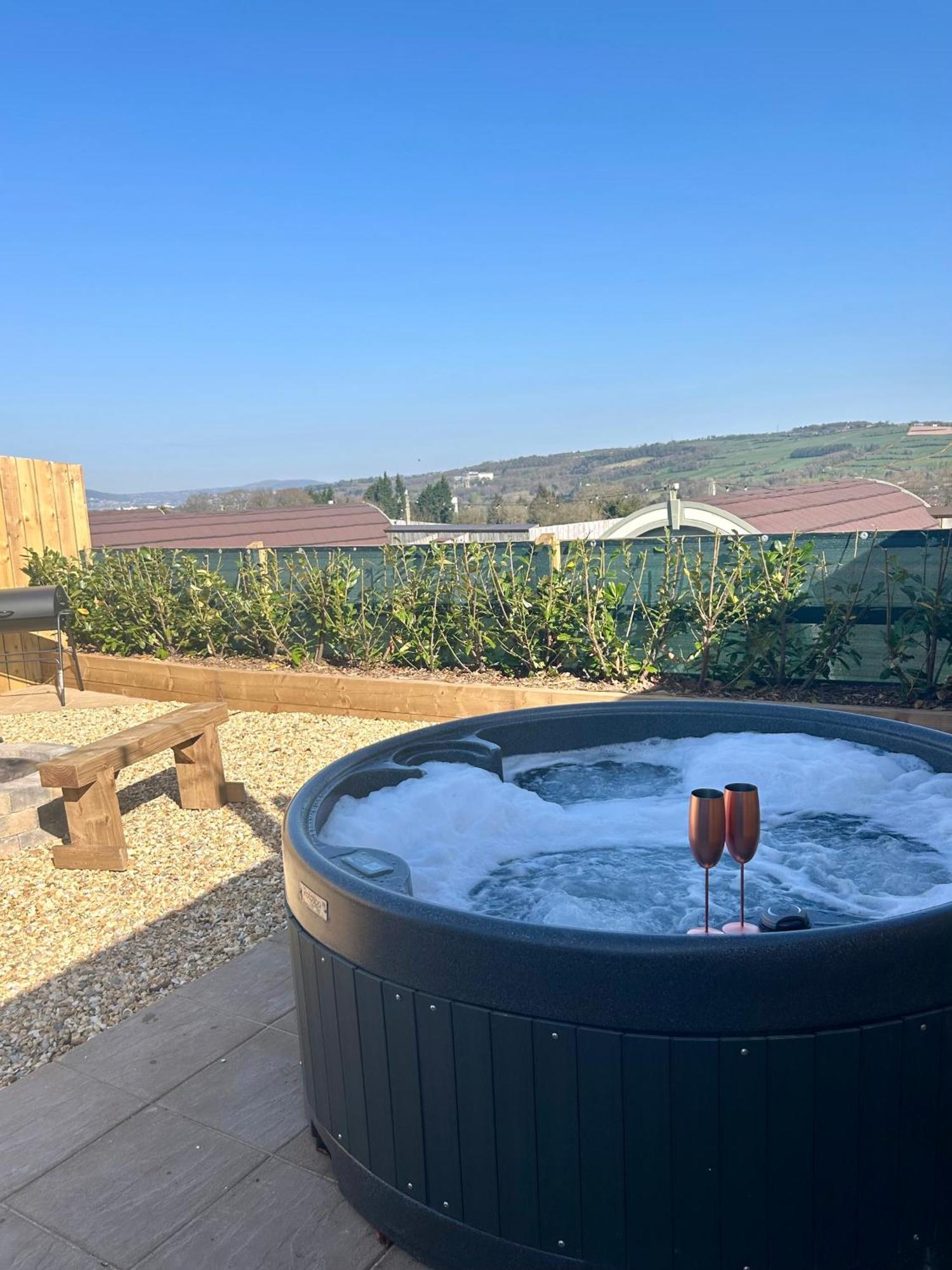 The Pods At Streamvale Campsite
